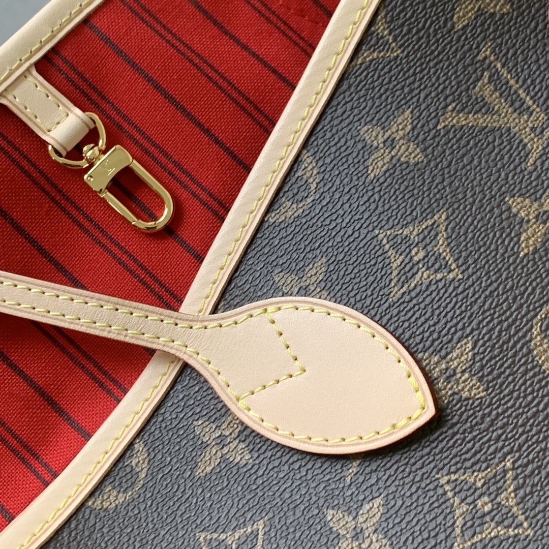 Louis Vuitton Shopping Bags